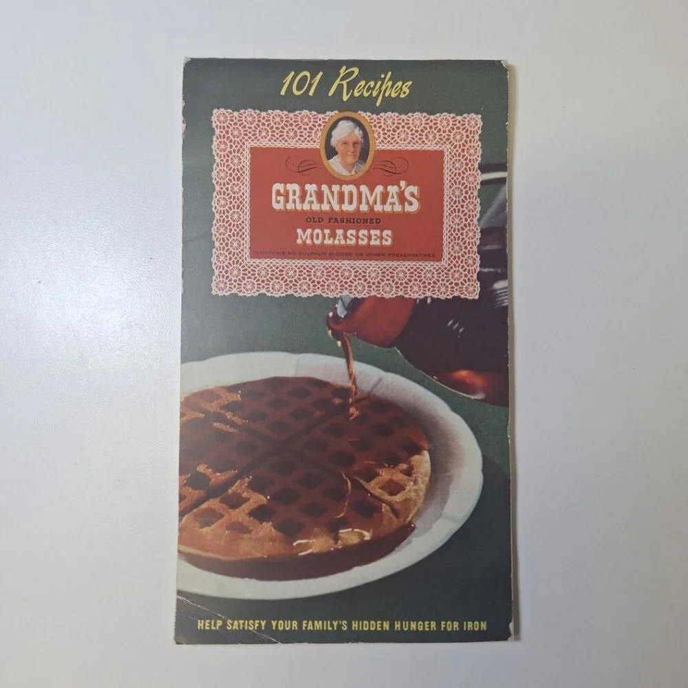 101 Recipes Grandmas Molasses‎ Old Fashioned Vintage Booklet 1945 Baking Cookies